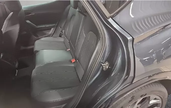 CUPRA FORMENTOR 1.5 eTSI Hybrid 150 ch DSG7 V photo 15 2129404