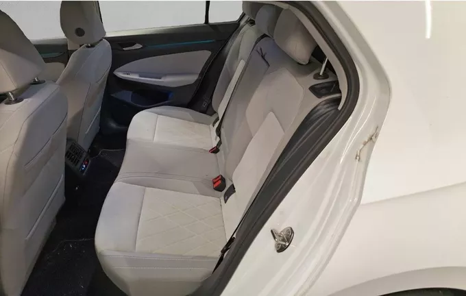 VOLKSWAGEN GOLF 1.5 eTSI OPF 130 DSG7 Style extérieur arrière 2130924