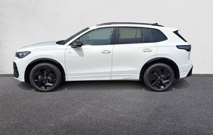 VOLKSWAGEN TIGUAN 1.5 eTSI 150ch DSG7 R-Line extérieur côté gauche 0870