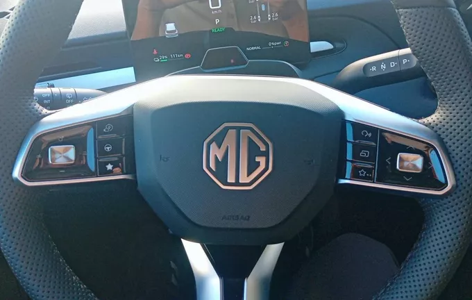 MG MG4 EV Urban 54 kWh - 118 kW Premium photo 12 9779