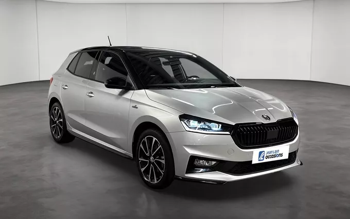 SKODA FABIA 1.0 TSI 116 ch EVO 2 DSG7 Monte-Carlo extérieur trois quart avant droit 2131158