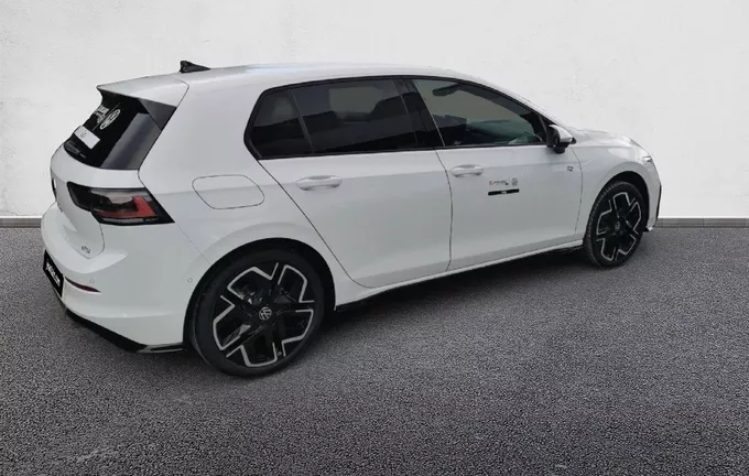 VOLKSWAGEN GOLF 1.5 eTSI EVO2 150 DSG7 R-Line Edition extérieur trois quart arrière droit 9656