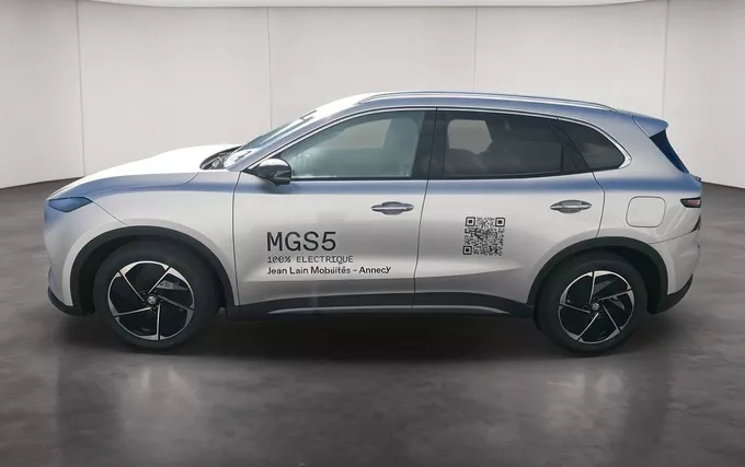 MG MGS5 EV 64kWh - 170 kW 2WD Luxury extérieur côté gauche 9804