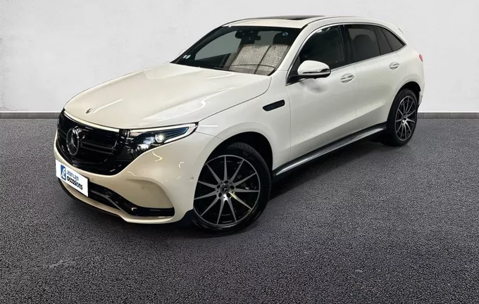 MERCEDES EQC 400 4Matic AMG Line extérieur trois quart avant gauche 2133018
