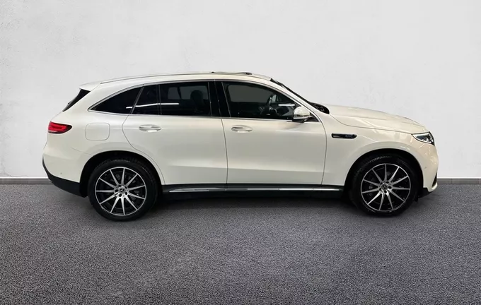MERCEDES EQC 400 4Matic AMG Line extérieur côté droit 2133018