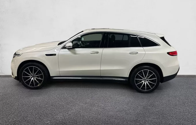 MERCEDES EQC 400 4Matic AMG Line extérieur côté gauche 2133018