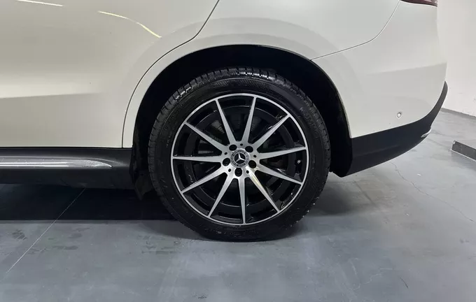 MERCEDES EQC 400 4Matic AMG Line photo 9 2133018