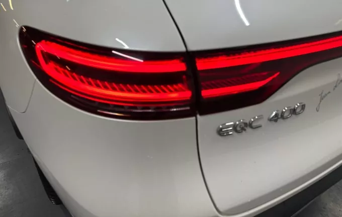 MERCEDES EQC 400 4Matic AMG Line photo 22 2133018