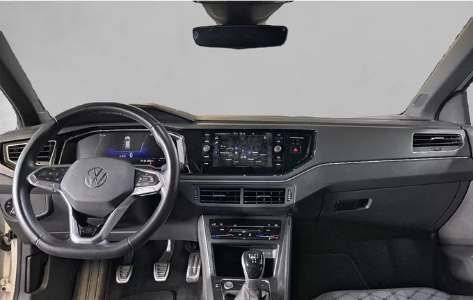 VOLKSWAGEN POLO 1.0 TSI 95 S&S BVM5 R-Line extérieur trois quart avant droit 2122626