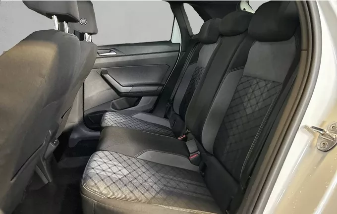 VOLKSWAGEN POLO 1.0 TSI 95 S&S BVM5 R-Line extérieur arrière 2122626
