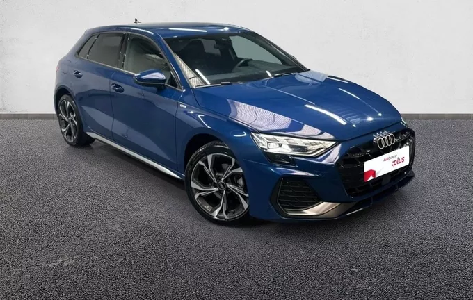 AUDI A3 Sportback TFSI Mild Hybrid 116 S tronic 7 S line extérieur trois quart avant droit 2129781