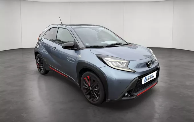 TOYOTA AYGO X 1.0 VVT-i 72 S-CVT Undercover extérieur trois quart avant droit 1104082