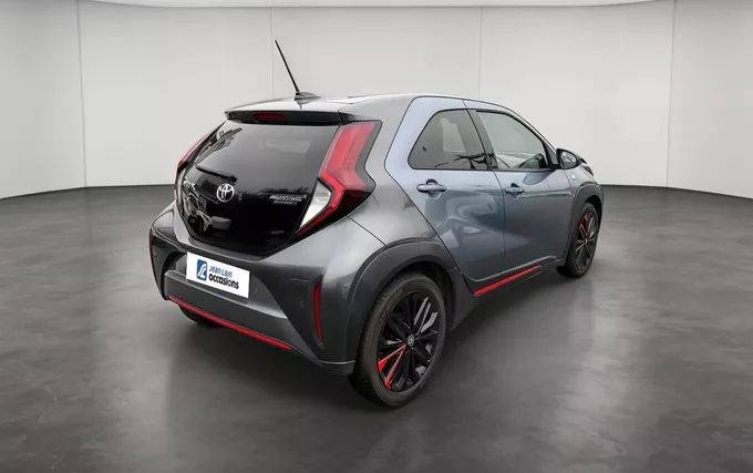 TOYOTA AYGO X 1.0 VVT-i 72 S-CVT Undercover extérieur trois quart arrière droit 1104082