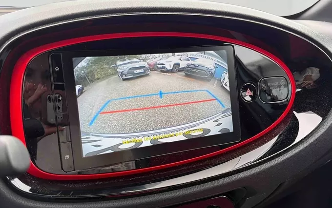 TOYOTA AYGO X 1.0 VVT-i 72 S-CVT Undercover photo 16 1104082