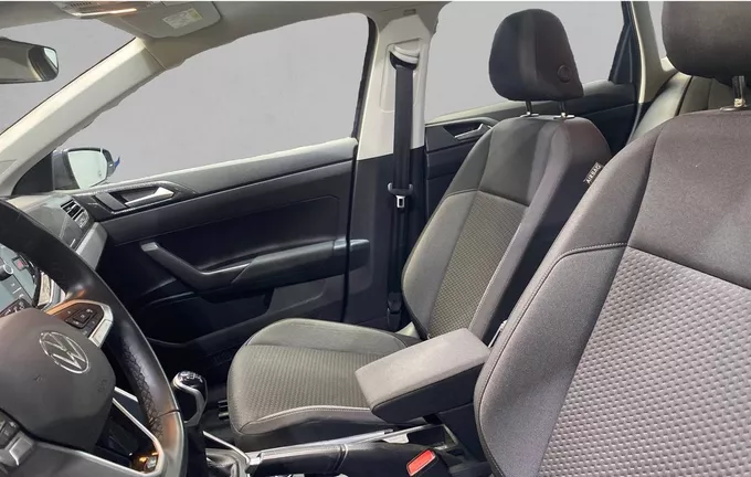 VOLKSWAGEN POLO 1.0 TSI 95 S&S BVM5 Life extérieur trois quart arrière droit 2128127