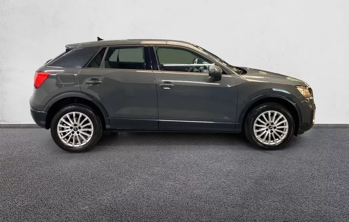 AUDI Q2 30 TDI 116 S tronic 7 Design extérieur côté droit 2127154