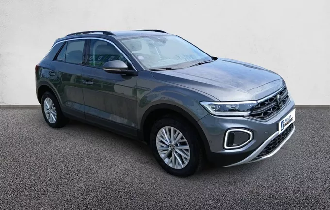 VOLKSWAGEN T-ROC 1.0 TSI 110 Start/Stop BVM6 Life Plus extérieur trois quart avant droit 2130706