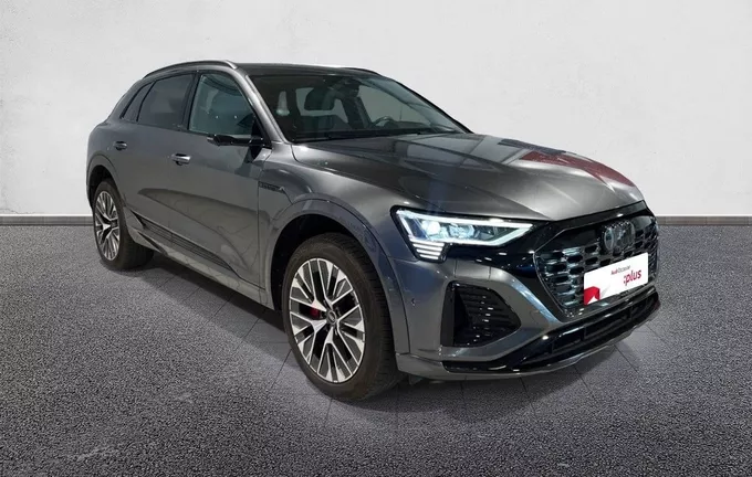 AUDI Q8 E-TRON 55 408 ch 114 kWh Quattro S line extérieur trois quart avant droit 2129626