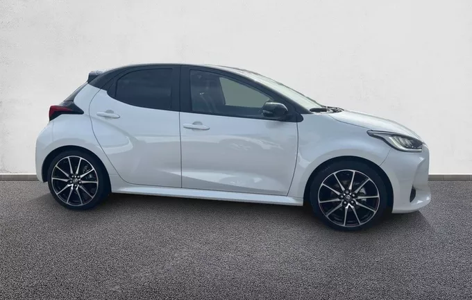 TOYOTA YARIS Hybride 116h GR Sport extérieur côté droit 1103402