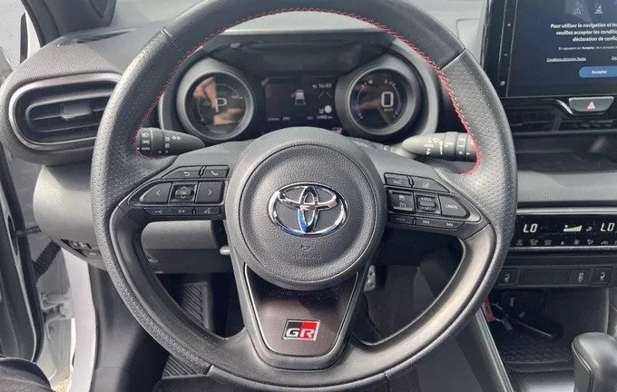 TOYOTA YARIS Hybride 116h GR Sport photo 12 1103402