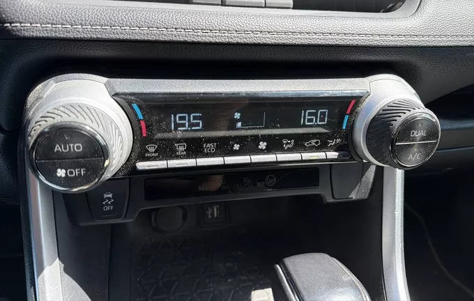 TOYOTA RAV4 Hybride 222 ch AWD-i Dynamic photo 14 1103649