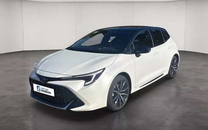TOYOTA COROLLA HYBRIDE 140ch GR Sport extérieur trois quart avant gauche 1104004