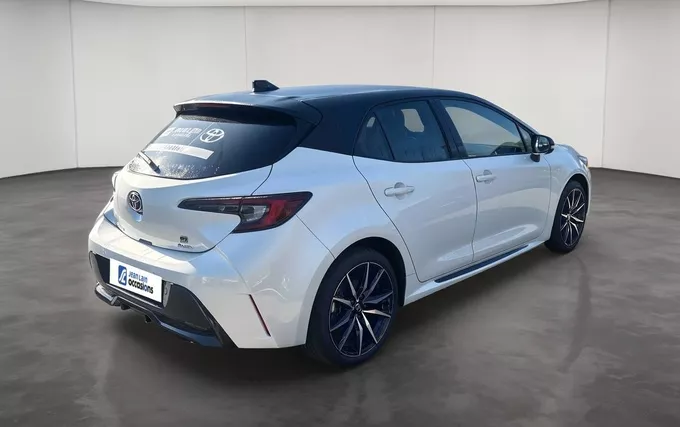 TOYOTA COROLLA HYBRIDE 140ch GR Sport extérieur trois quart arrière droit 1104004