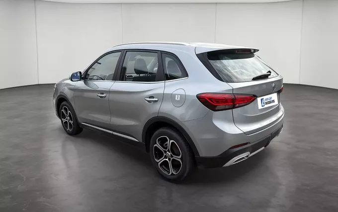 MG ZS 1.5 L Hybrid+ 197 ch Comfort extérieur trois quart arrière gauche 601332