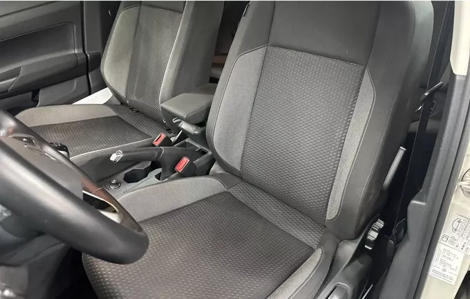 VOLKSWAGEN POLO 1.0 TSI 95 S&S BVM5 Life extérieur trois quart arrière droit 2125270