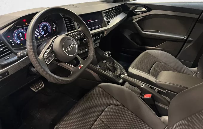AUDI A1 Sportback 35 TFSI 150 ch S tronic 7 S Line Plus photo 11 2126684