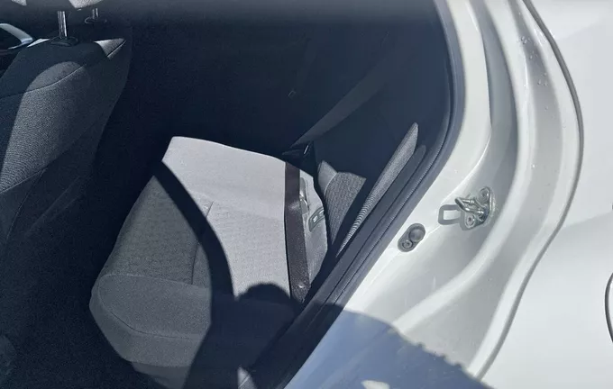 TOYOTA YARIS Hybride 116h Design photo 17 1103480