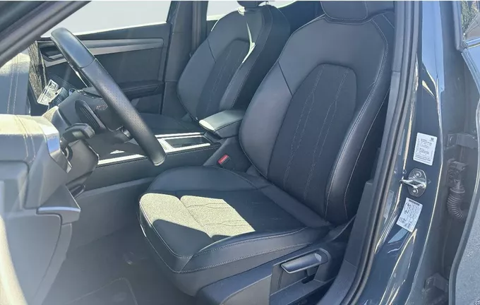 CUPRA LEON 2.0 TDI 150 ch DSG7 V extérieur trois quart arrière droit 2128513