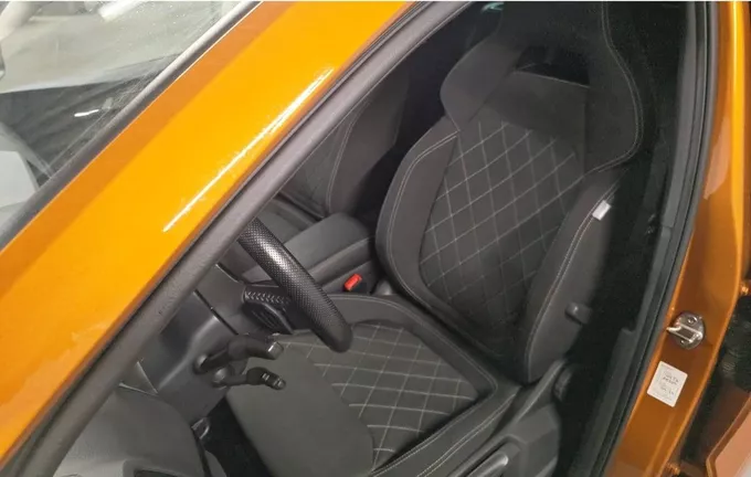 SKODA KAROQ 1.5 TSI 150 ch ACT DSG7 Sportline extérieur trois quart arrière droit 2131207