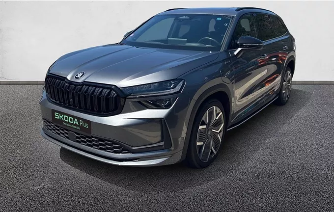 SKODA KODIAQ 1.5 TSI 204 ch PHEV DSG6 5pl Sportline extérieur trois quart avant gauche 2129901