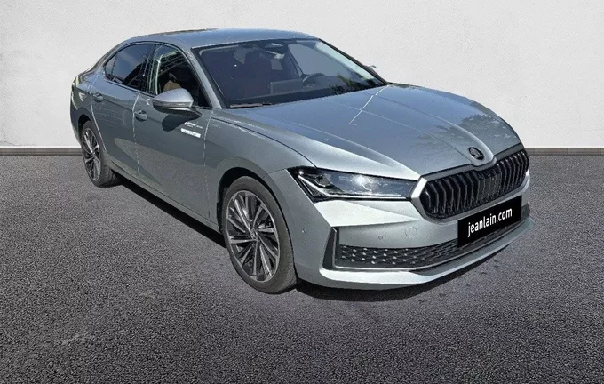 SKODA SUPERB Berline 1.5 TSI mHEV 150 ch ACT DSG7 Laurin & Klement extérieur trois quart avant droit 9634