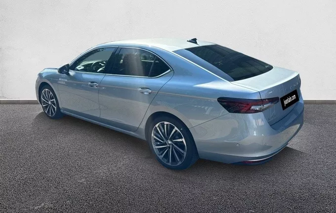 SKODA SUPERB Berline 1.5 TSI mHEV 150 ch ACT DSG7 Laurin & Klement extérieur trois quart arrière gauche 9634