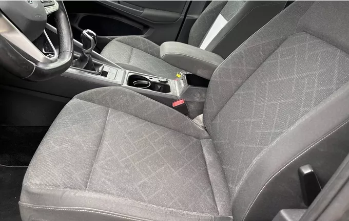 VOLKSWAGEN GOLF 1.0 TSI OPF 110 BVM6 Life extérieur trois quart arrière droit 2129389