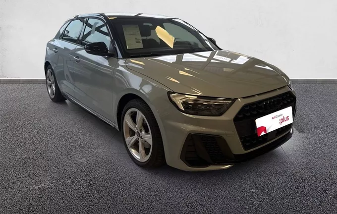 AUDI A1 Sportback 30 TFSI 110 ch S tronic 7 S Line extérieur trois quart avant droit 2130511
