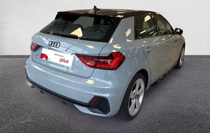 AUDI A1 Sportback 30 TFSI 110 ch S tronic 7 S Line extérieur trois quart arrière droit 2130511