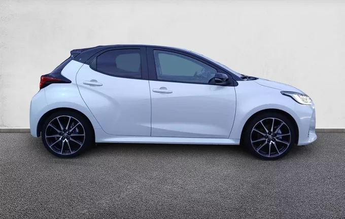 TOYOTA YARIS Hybride 116h GR Sport extérieur côté droit 1103078