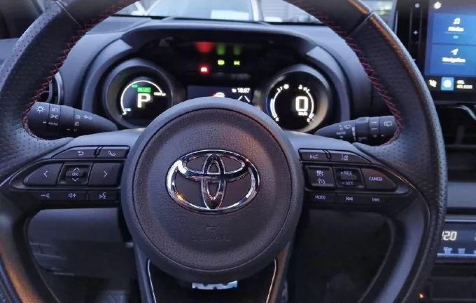 TOYOTA YARIS Hybride 116h GR Sport photo 12 1103078