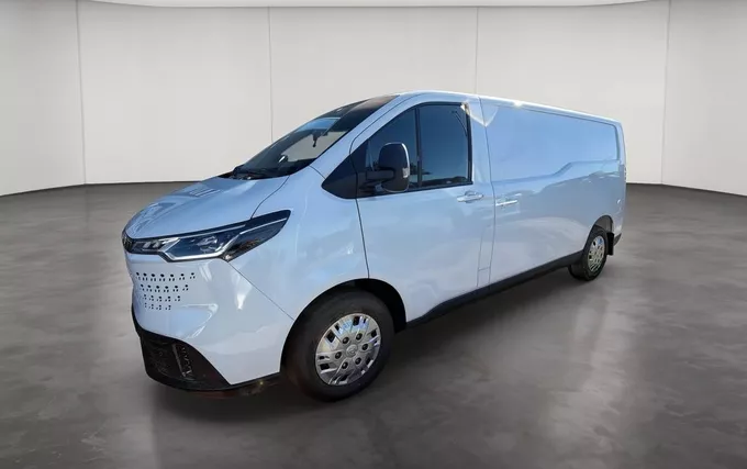 MAXUS DELIVER7 FOURGON L2H1 2.0D 150 CH extérieur trois quart avant gauche 6803068