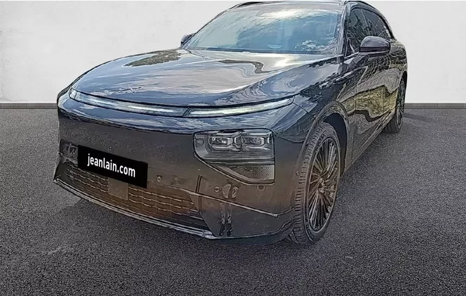 XPENG G9 Performance extérieur trois quart avant gauche 9200840