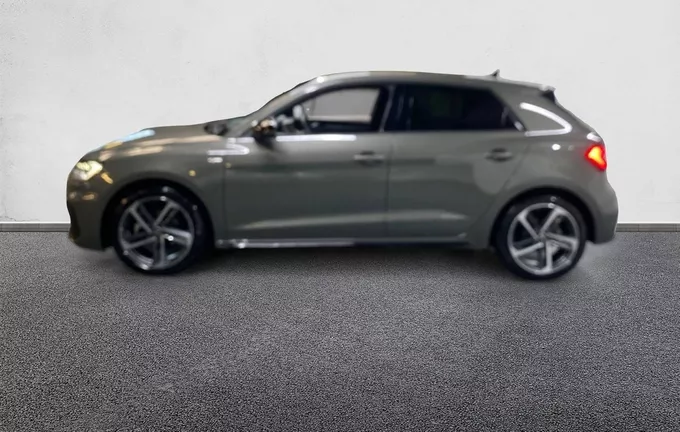 AUDI A1 Sportback 35 TFSI 150 ch S tronic 7 S Line extérieur côté gauche 2131780