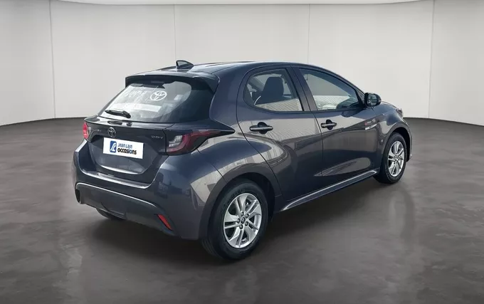 TOYOTA YARIS Hybride 116h Dynamic Business extérieur trois quart arrière droit 1103920