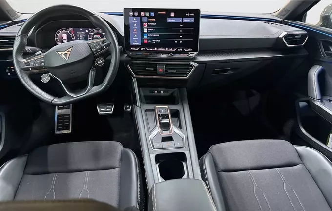 CUPRA LEON Sportstourer 1.5 eTSI 150 ch DSG7 extérieur trois quart avant droit 2121826