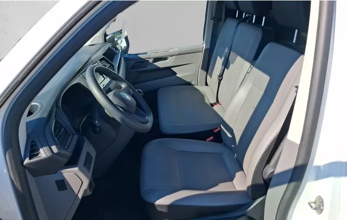 VOLKSWAGEN UTILITAIRES TRANSPORTER 6.1 VAN L1H1 2.0 TDI 150 BVM6 BUSINESS extérieur trois quart arrière droit 106257