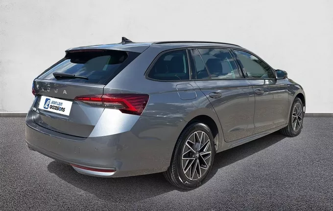 SKODA OCTAVIA Combi 2.0 TDI 150 ch SCR DSG7 Selection extérieur trois quart arrière droit 2130776