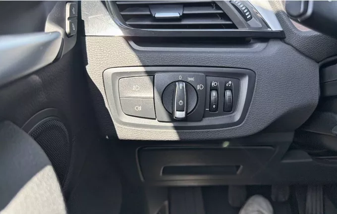 BMW X1 sDrive 18i 140 ch xLine photo 17 213075