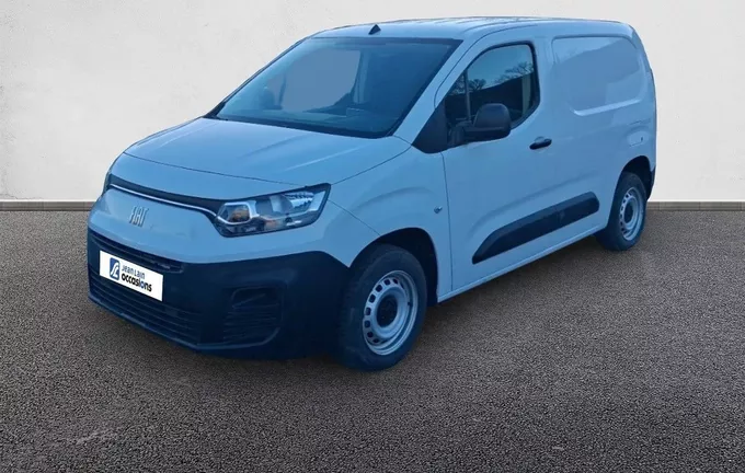 FIAT DOBLO FOURGON M 650KG BLUEHDI 100 S&S BVM6 extérieur trois quart avant gauche 106155